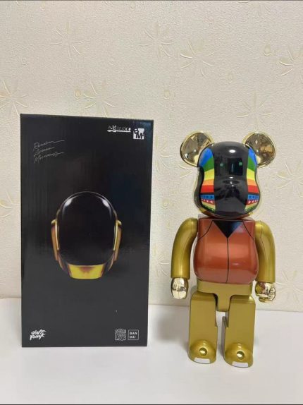 Bestselling Bearbrick 400% Daft Punk 1st Gen Gold Rainbow Helmet Art Figure 11 Inch Collectible Desk Decoration for Office & Home Display