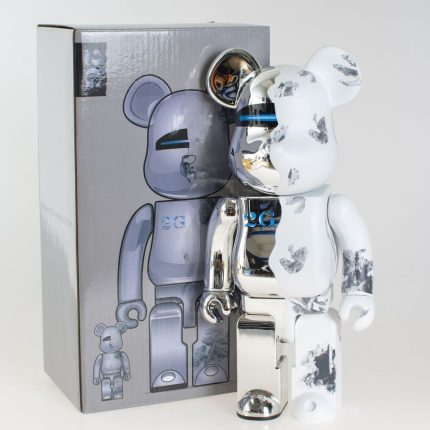 Bestselling Bearbrick 400% Hajime Sorayama 3rd Gen Half Silver Electroplated Art Figure 11 Inch Collectible Desk Decoration for Office & Home Display