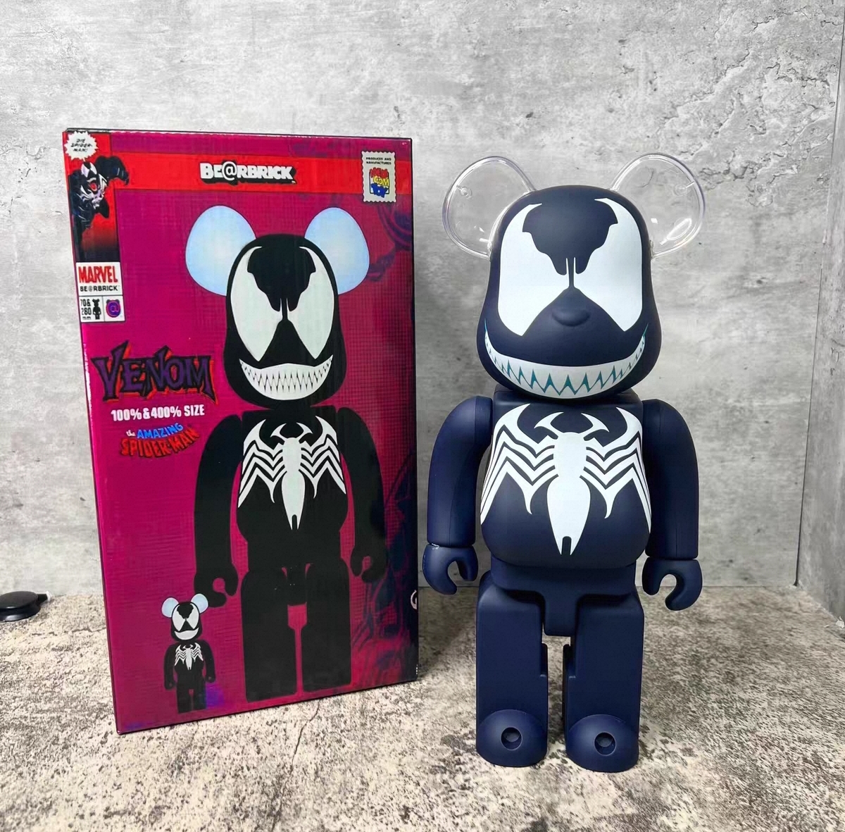 bearbrick400%暴力熊毒液玩偶摆件装饰送礼物 bearbrick400暴力熊毒液玩偶摆件装饰送礼物