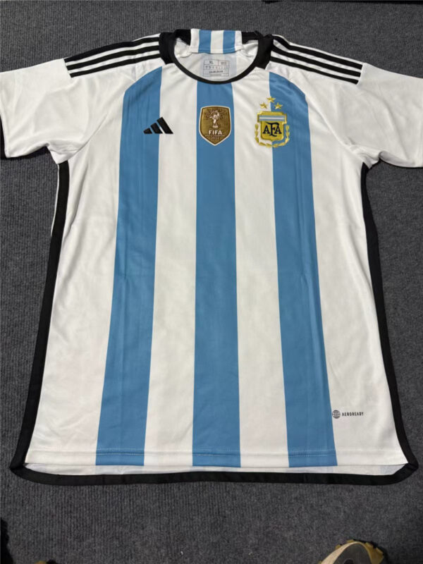 Messi Signed No.10 Jersey 2022 Season Argentina Home Beckett Certified Sports Collectible 1 Bearbrick detail 1