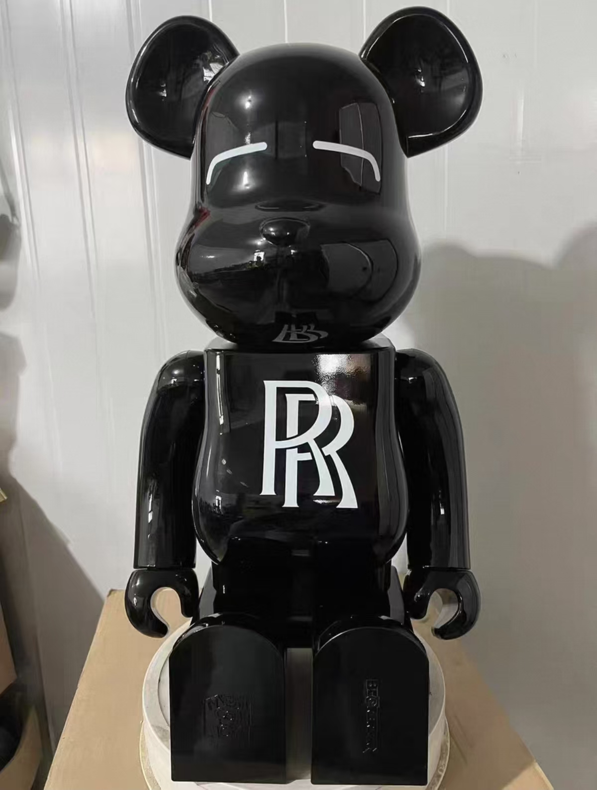 Bestselling Bearbrick1000% Rolls-Royce Doll 27inch Figure Bedroom Ornament 1 Bearbrick detail 1