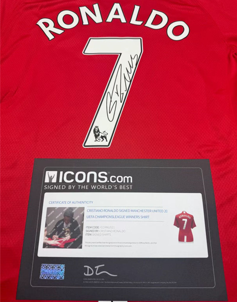 Cristiano Ronaldo Signed Jersey 07-08 Season Manchester United ICONS Certified Sports Collectible 3 Bearbrick detail 3